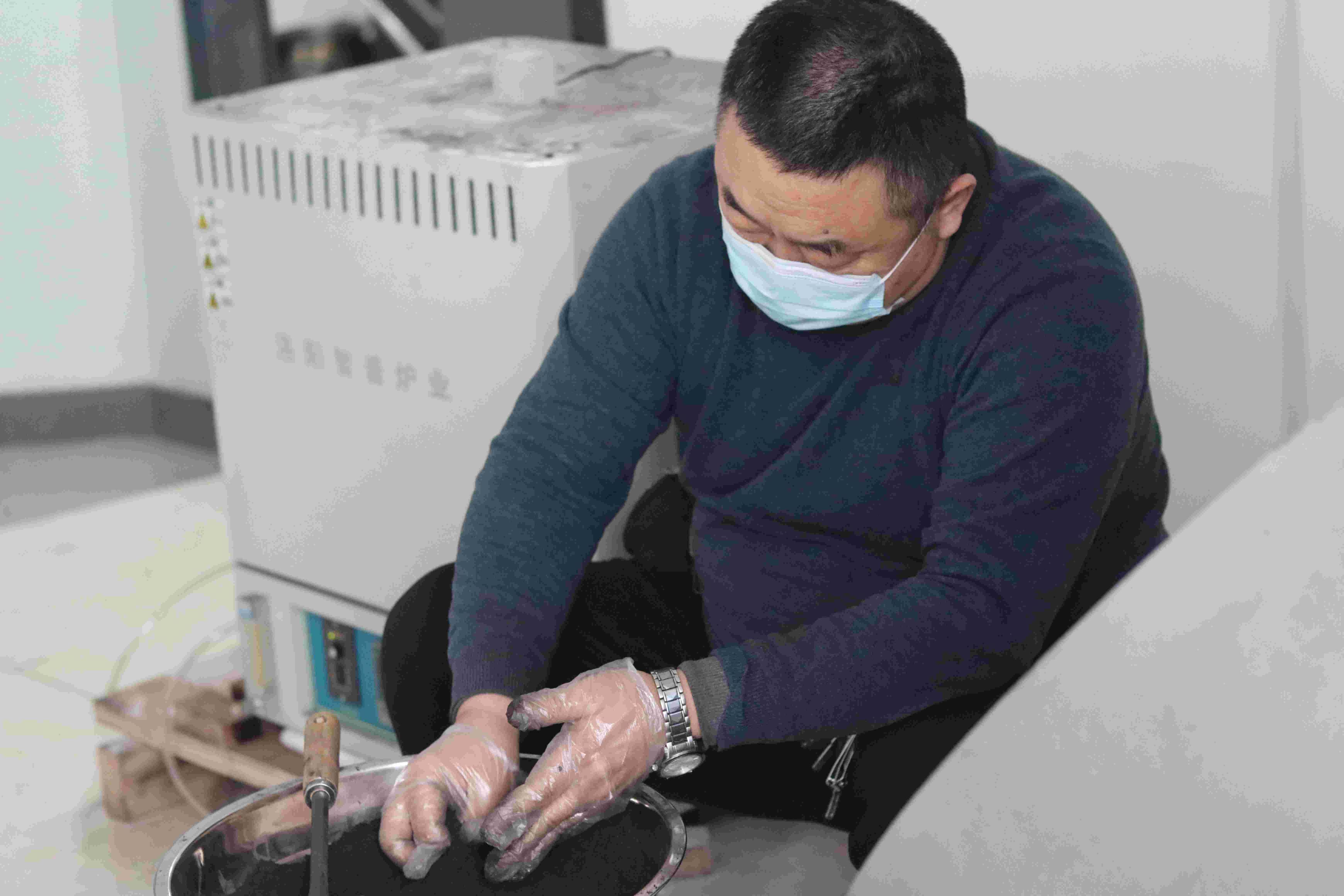 抖圈为du而生集团丨出彩抖圈为du而生人丨俯首甘为“垦黄牛”